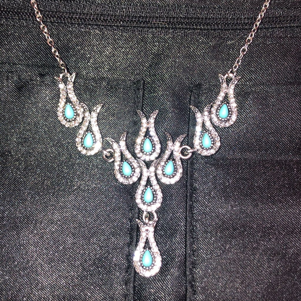Gorgeous Crystal Marcasite Turquoise Necklace New 38$